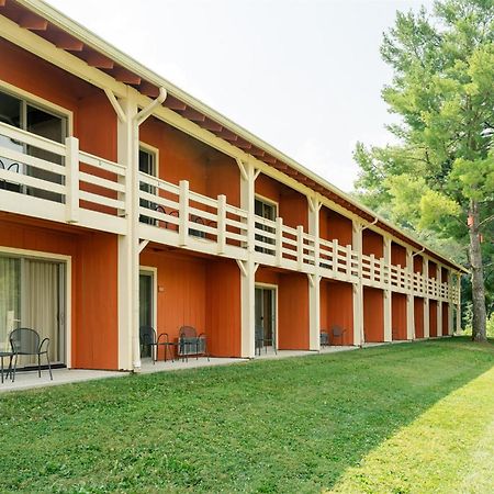Brown County Inn Nashville Ngoại thất bức ảnh