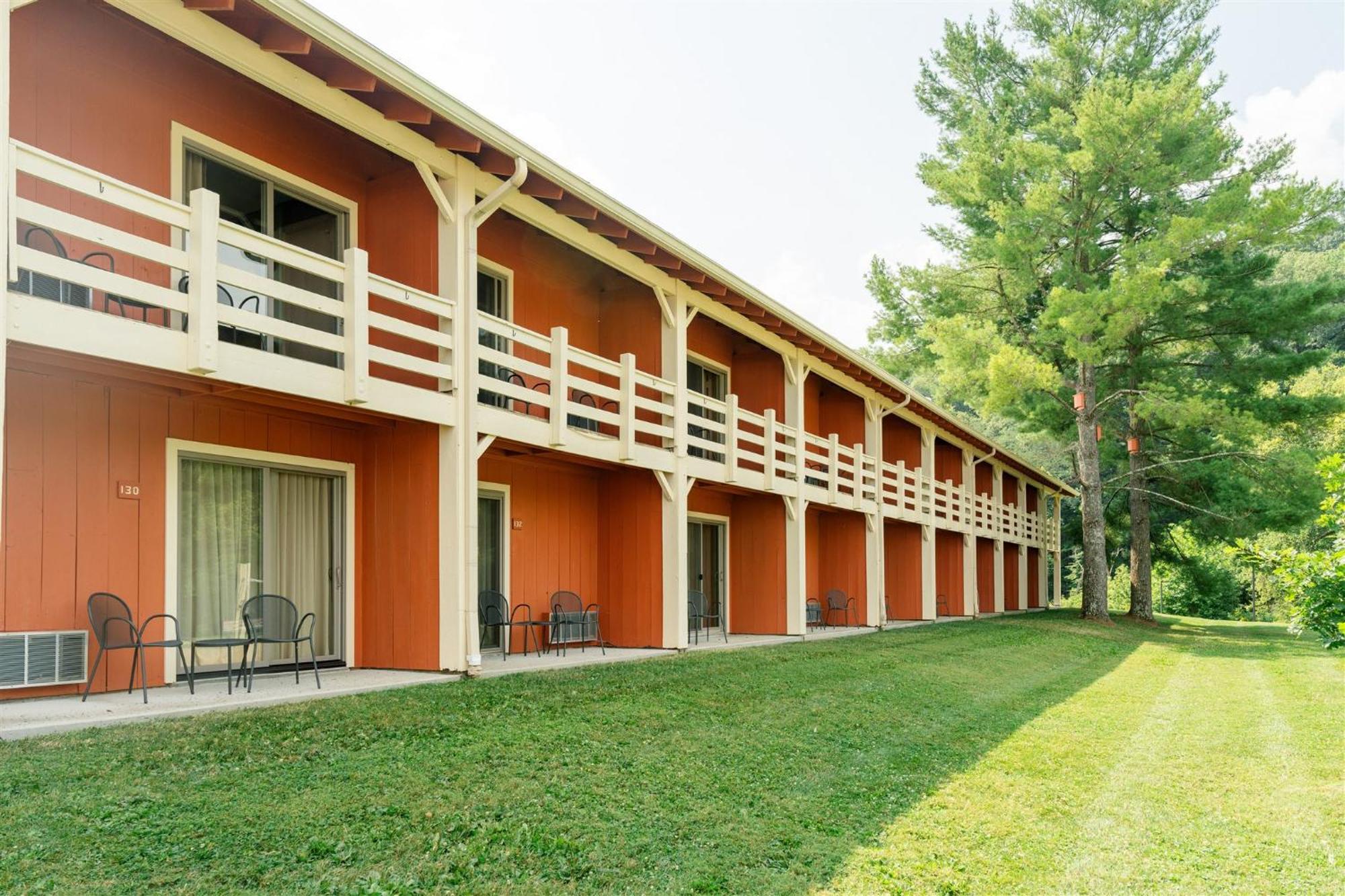 Brown County Inn Nashville Ngoại thất bức ảnh