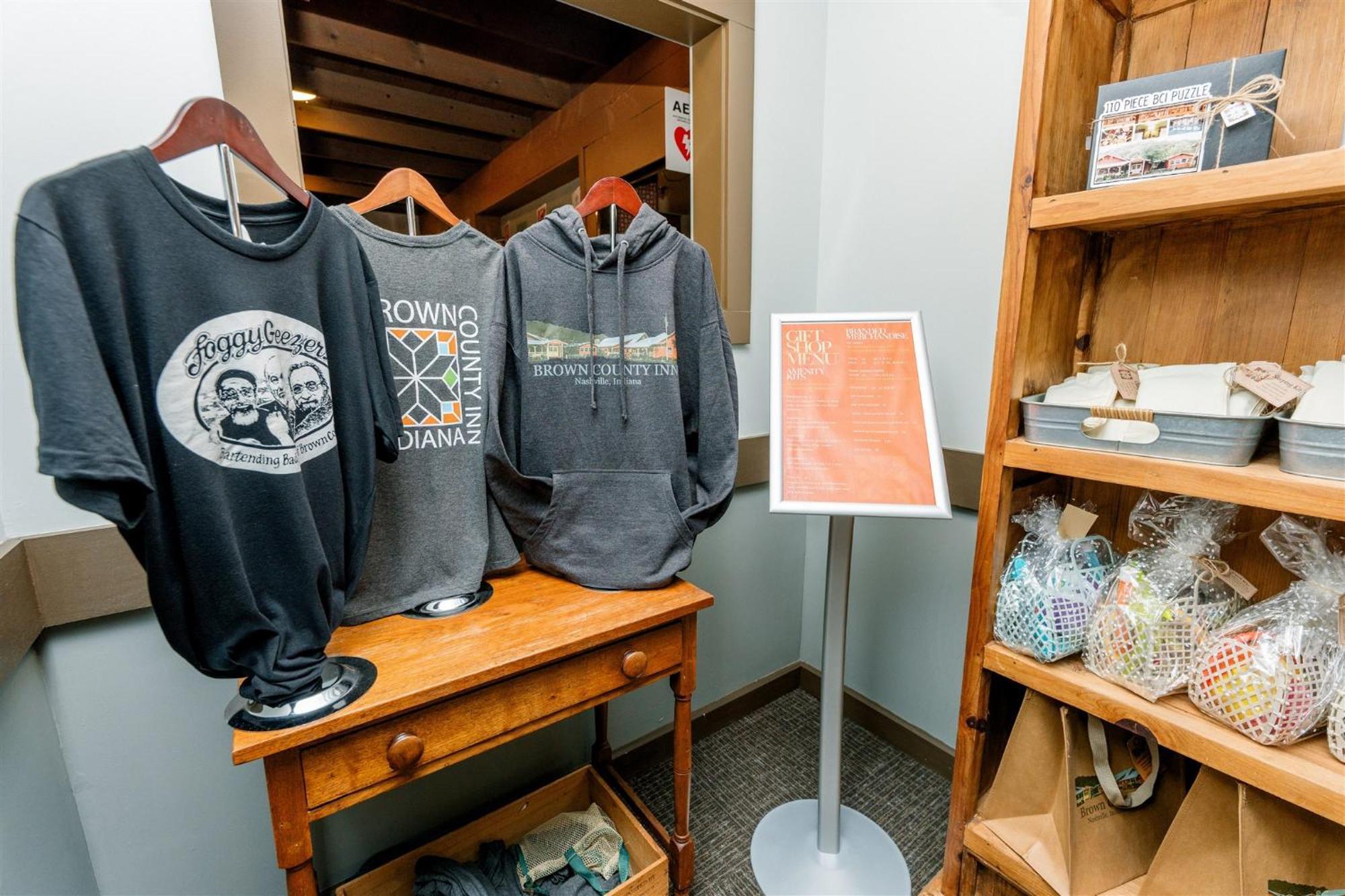 Brown County Inn Nashville Ngoại thất bức ảnh