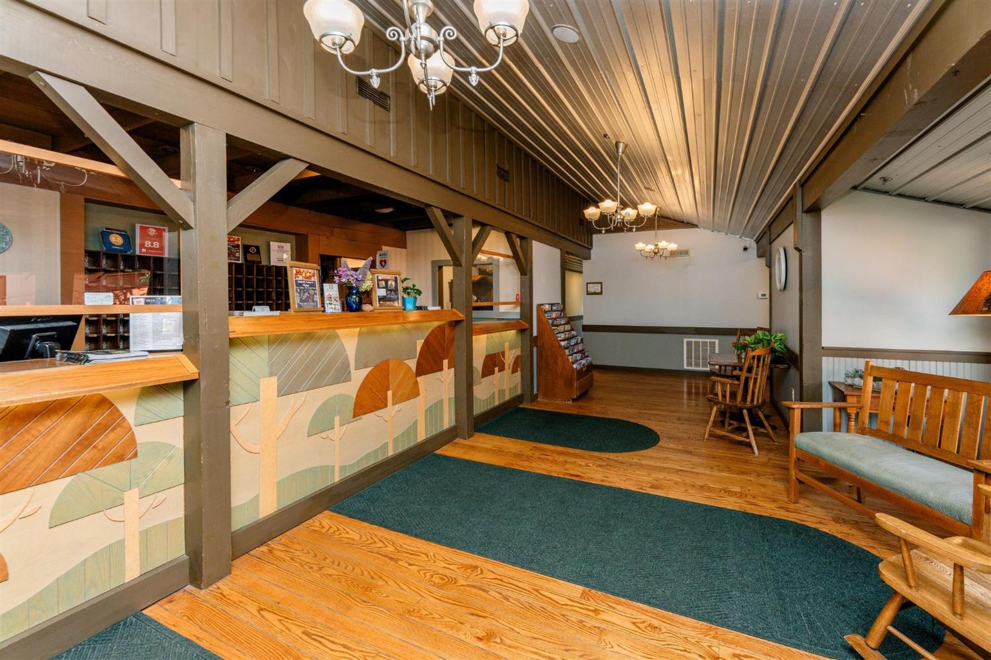 Brown County Inn Nashville Ngoại thất bức ảnh