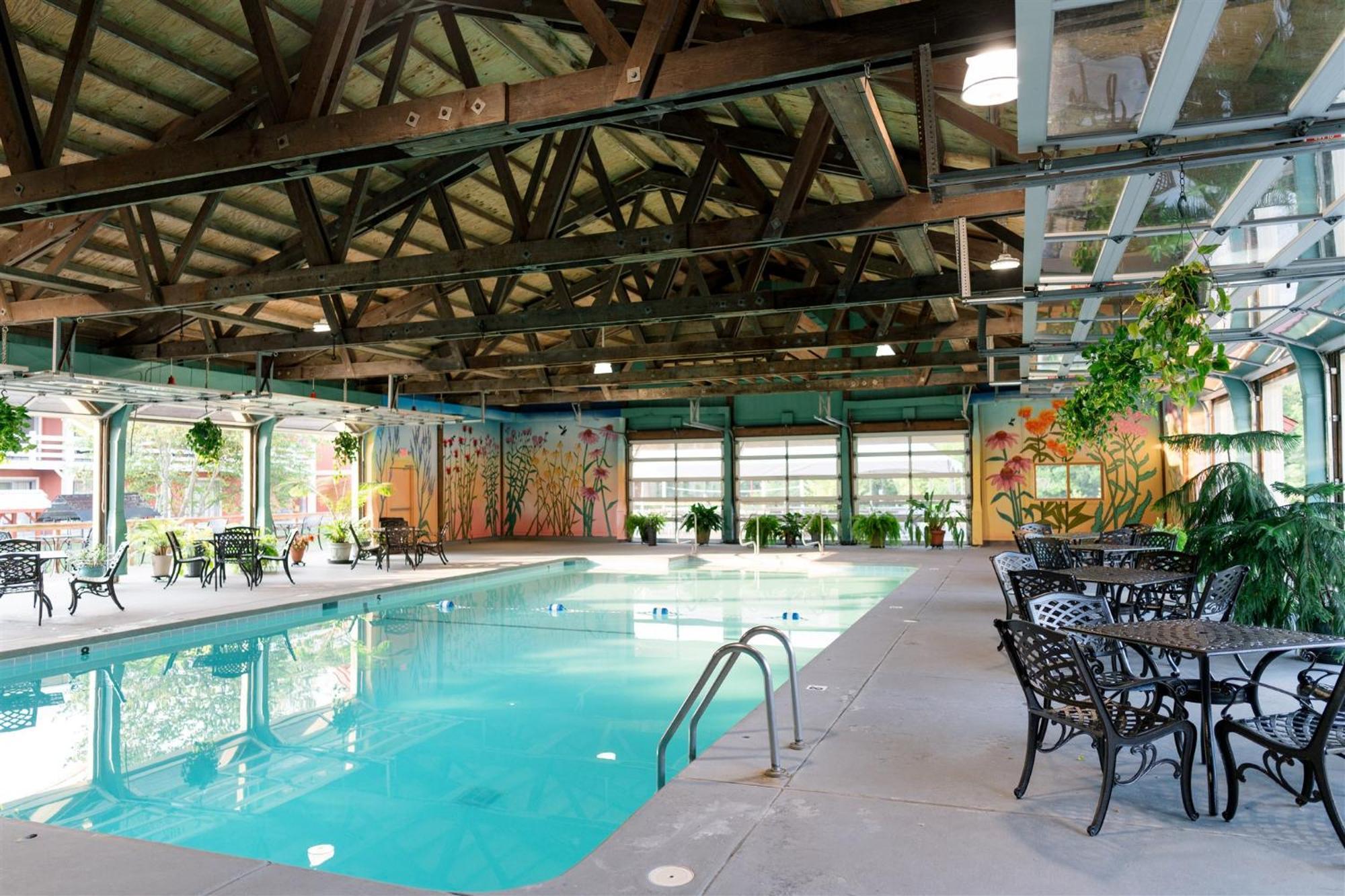 Brown County Inn Nashville Ngoại thất bức ảnh