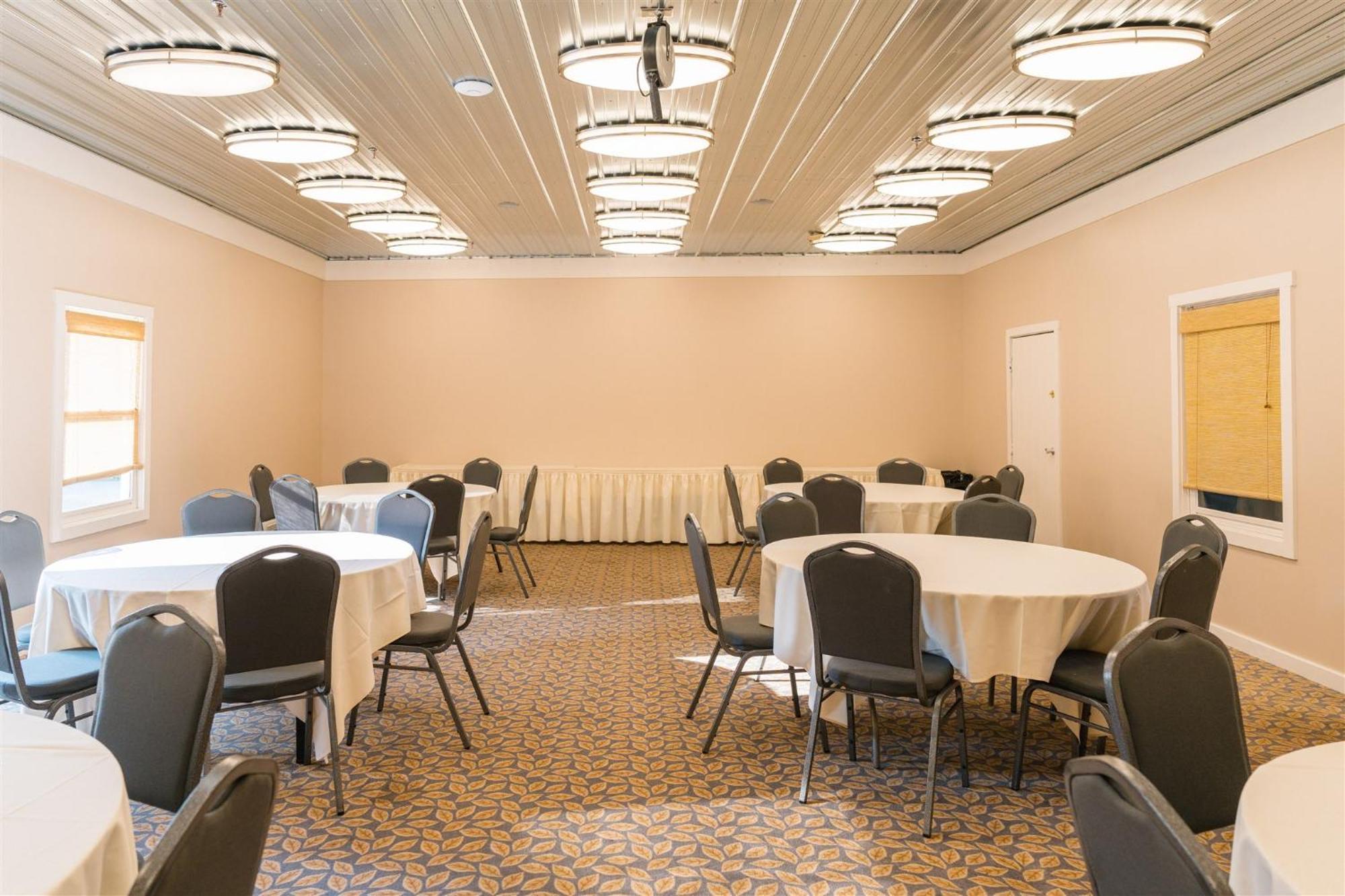 Brown County Inn Nashville Ngoại thất bức ảnh