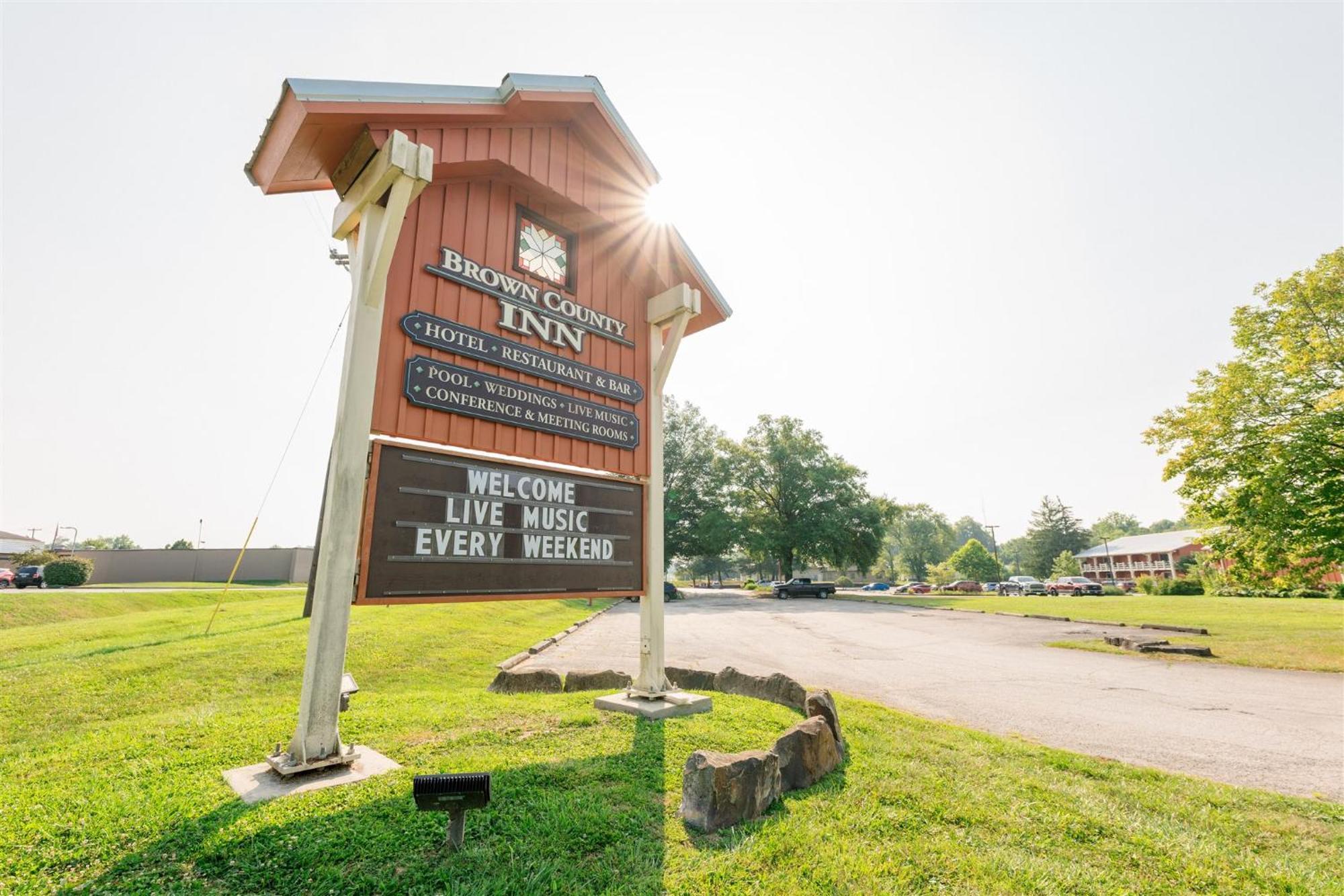 Brown County Inn Nashville Ngoại thất bức ảnh