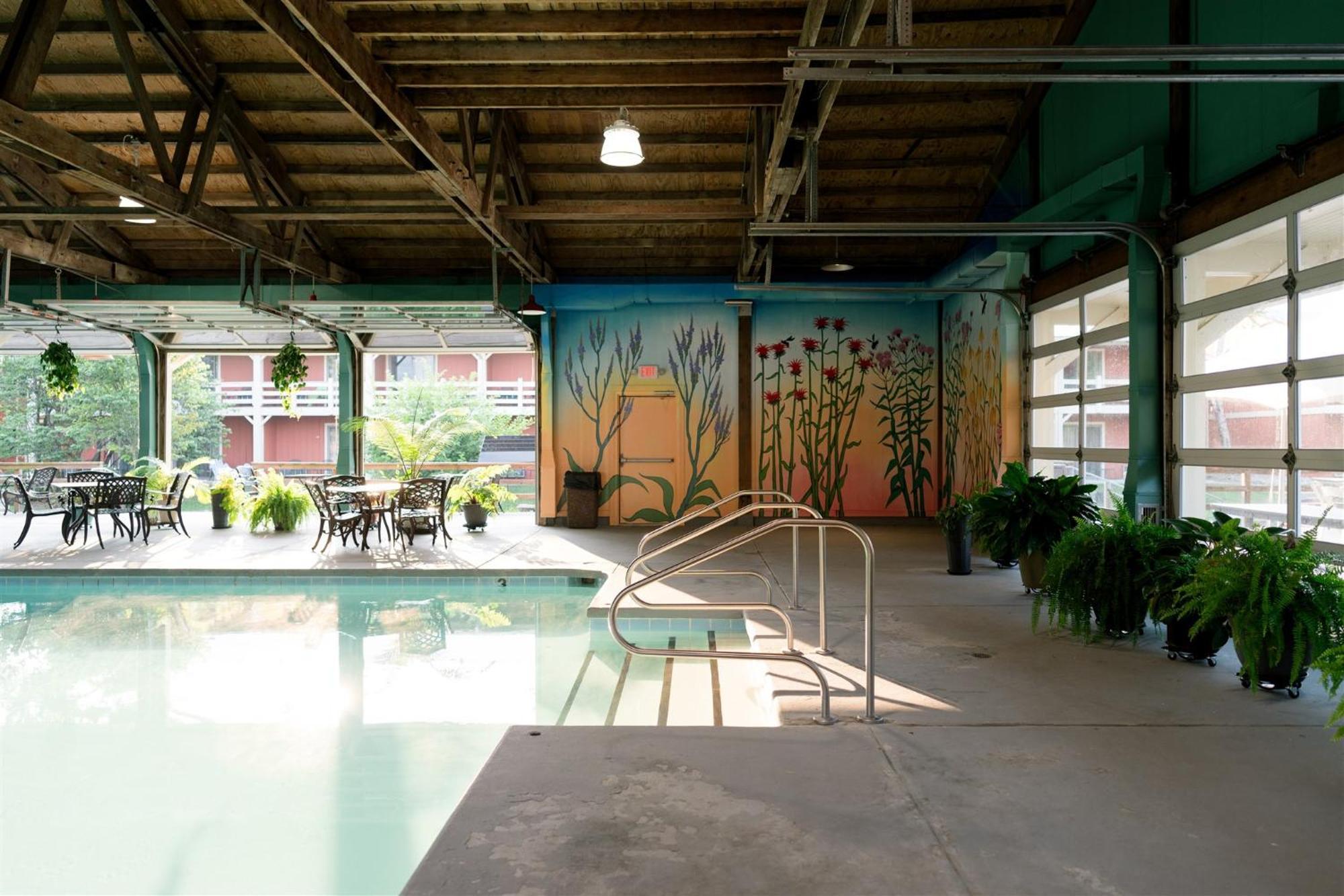 Brown County Inn Nashville Ngoại thất bức ảnh