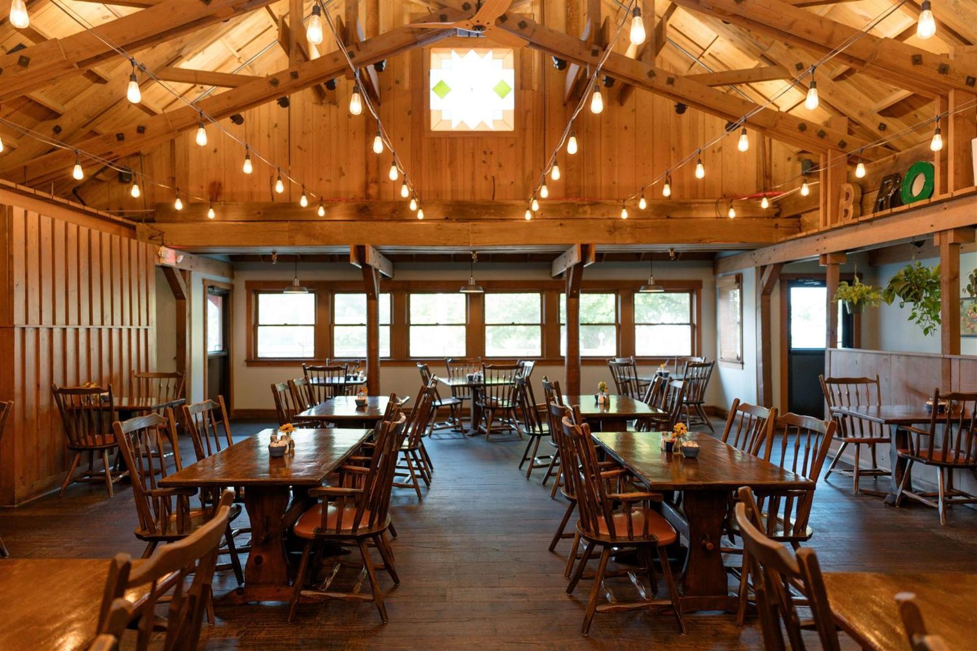 Brown County Inn Nashville Ngoại thất bức ảnh