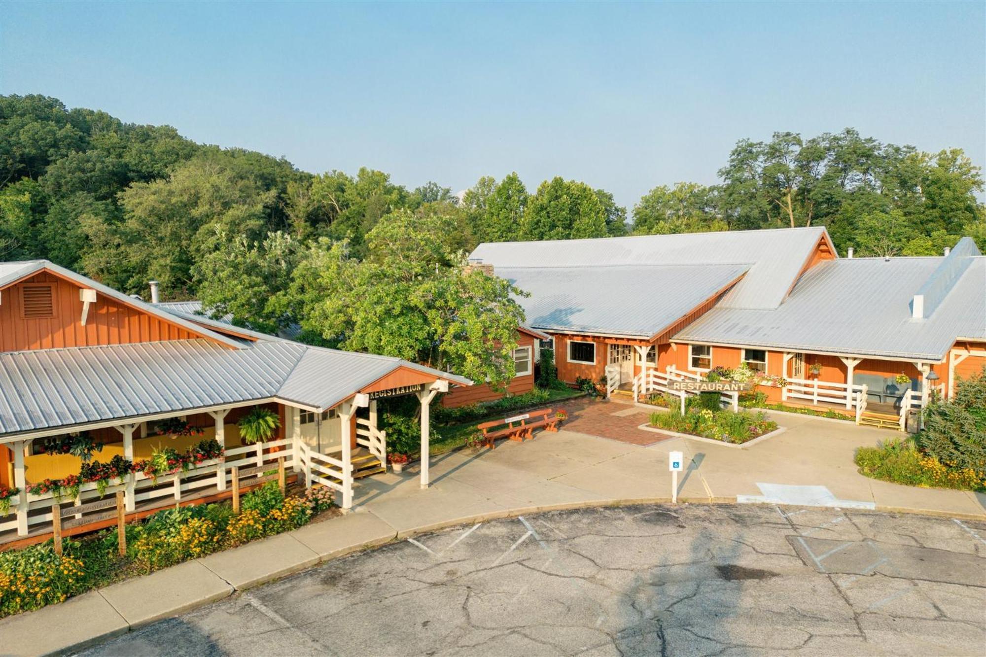 Brown County Inn Nashville Ngoại thất bức ảnh