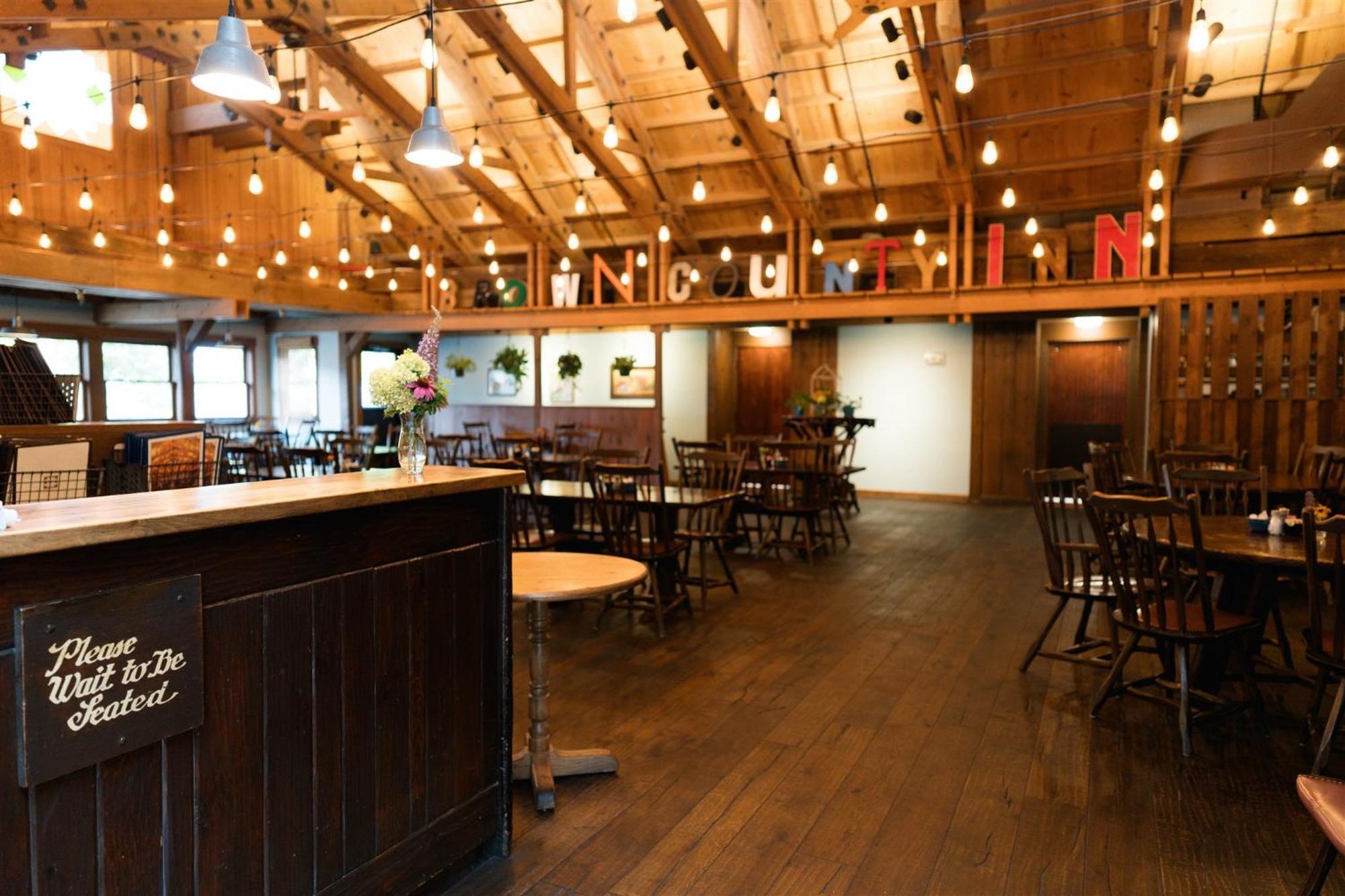 Brown County Inn Nashville Ngoại thất bức ảnh