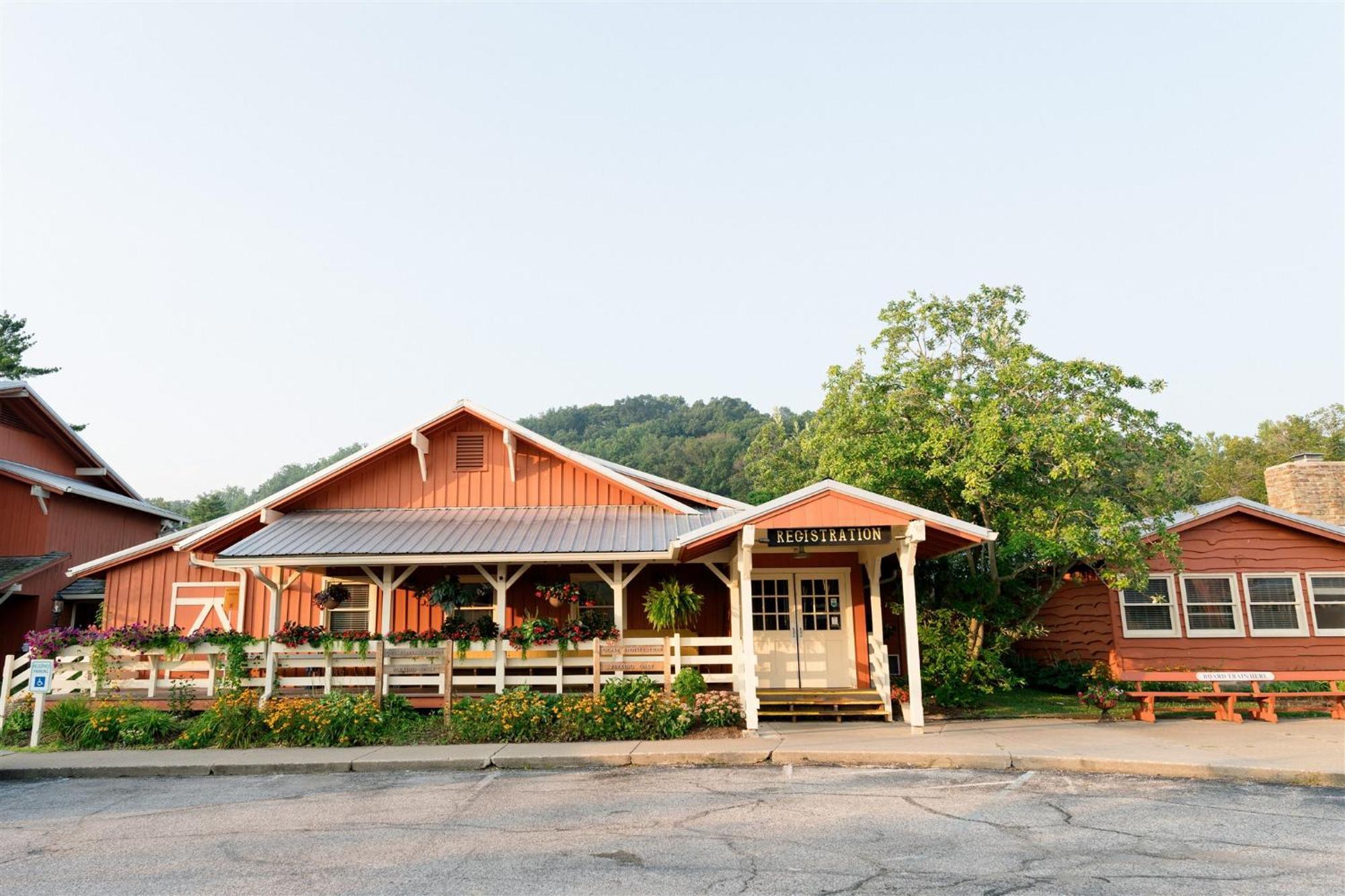 Brown County Inn Nashville Ngoại thất bức ảnh