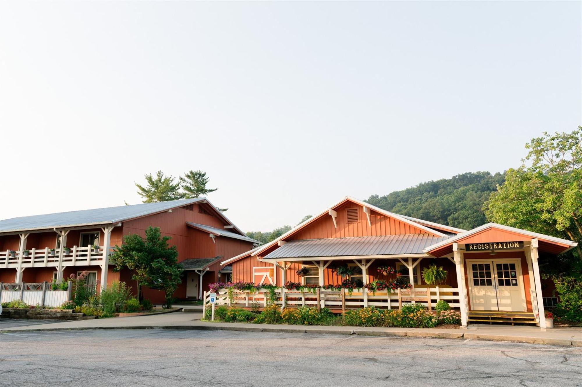 Brown County Inn Nashville Ngoại thất bức ảnh