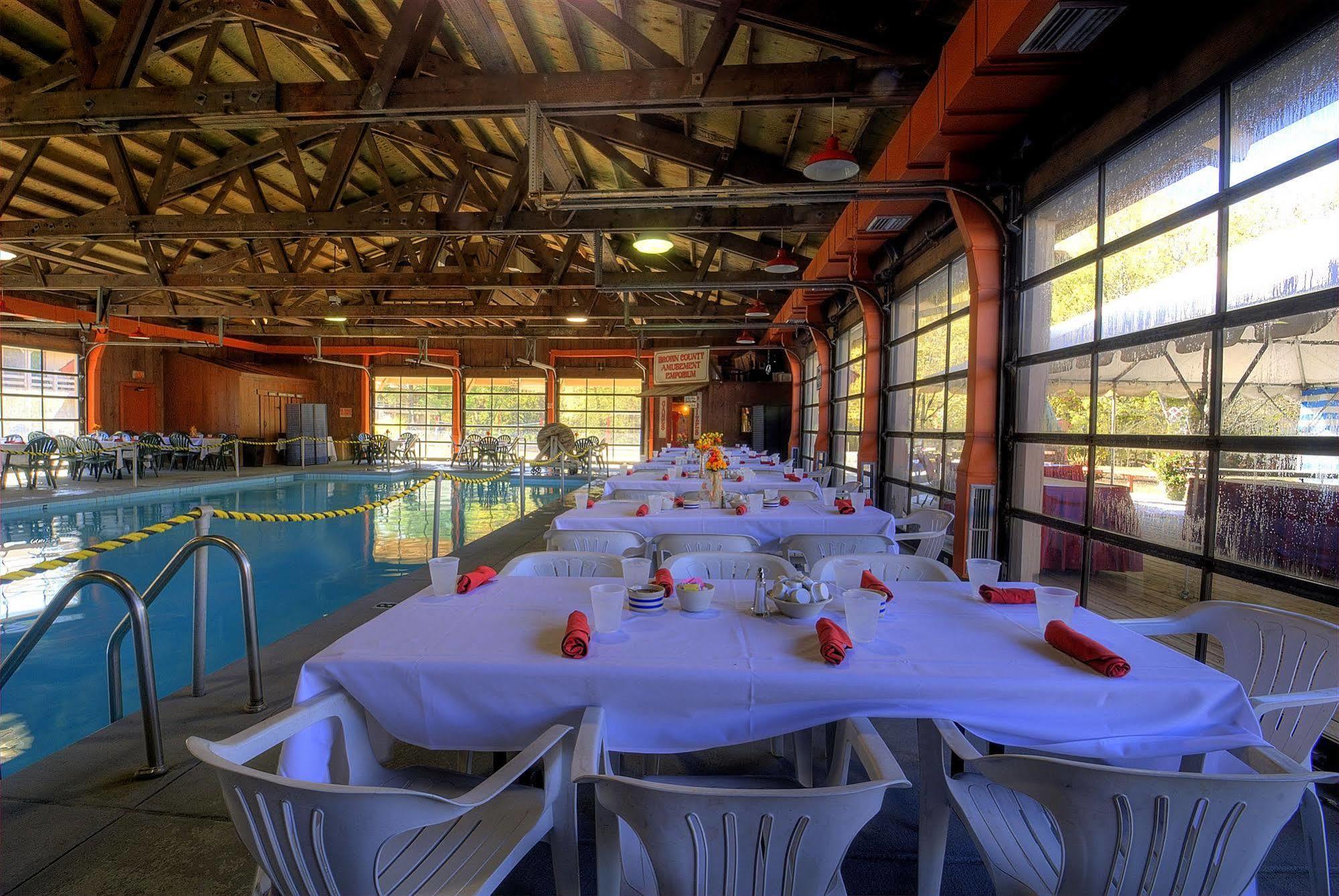 Brown County Inn Nashville Ngoại thất bức ảnh