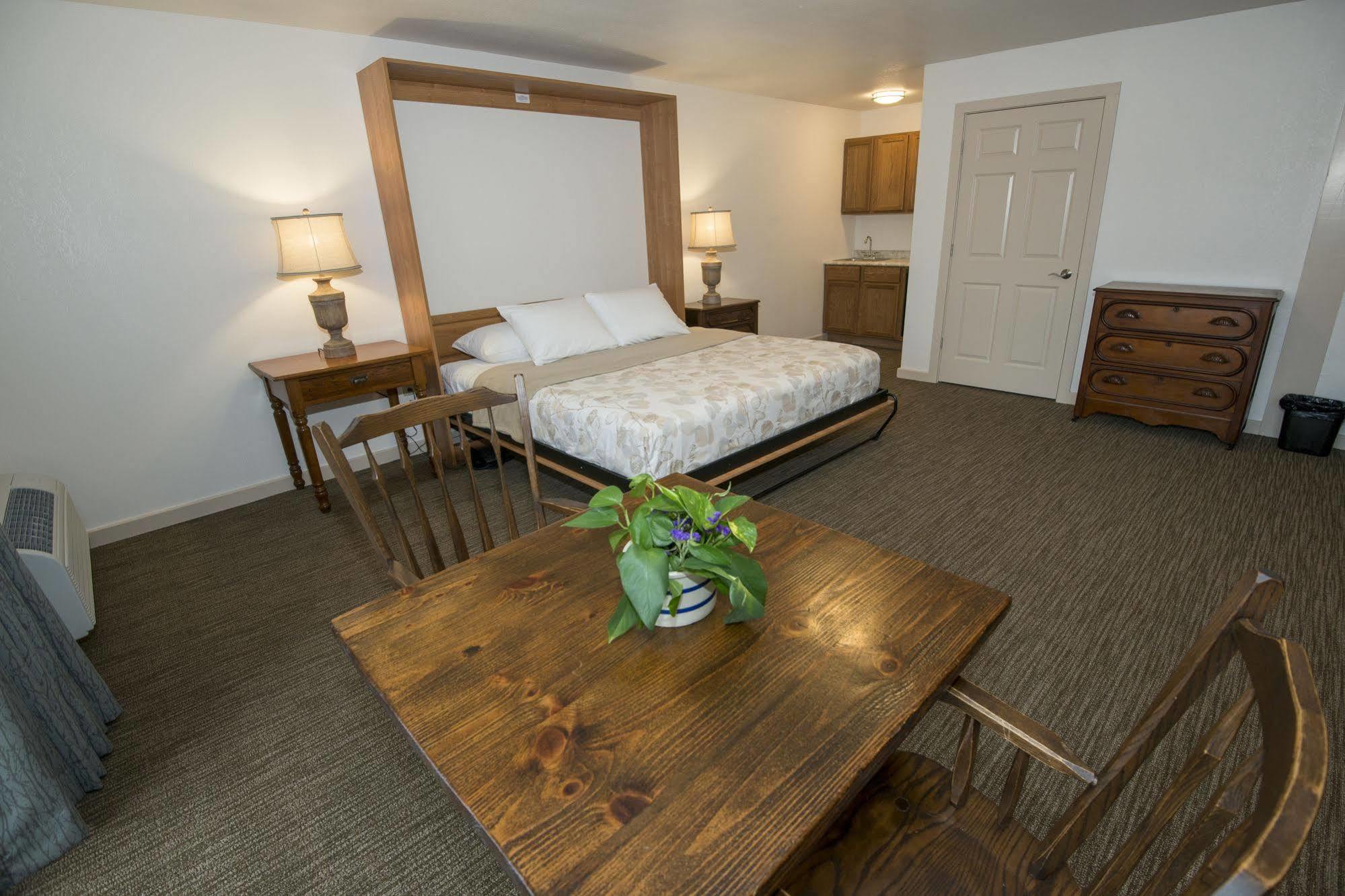 Brown County Inn Nashville Ngoại thất bức ảnh