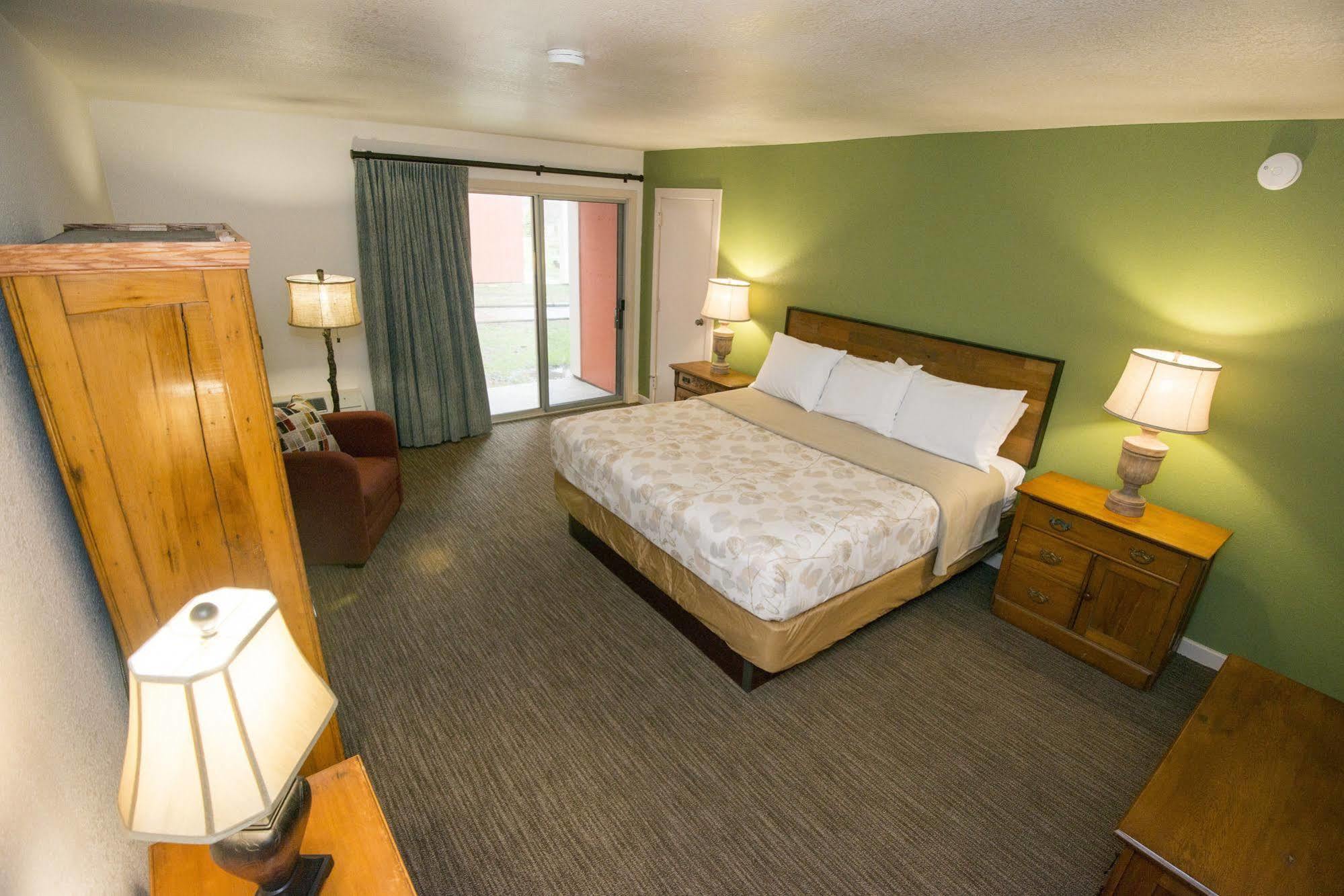 Brown County Inn Nashville Ngoại thất bức ảnh